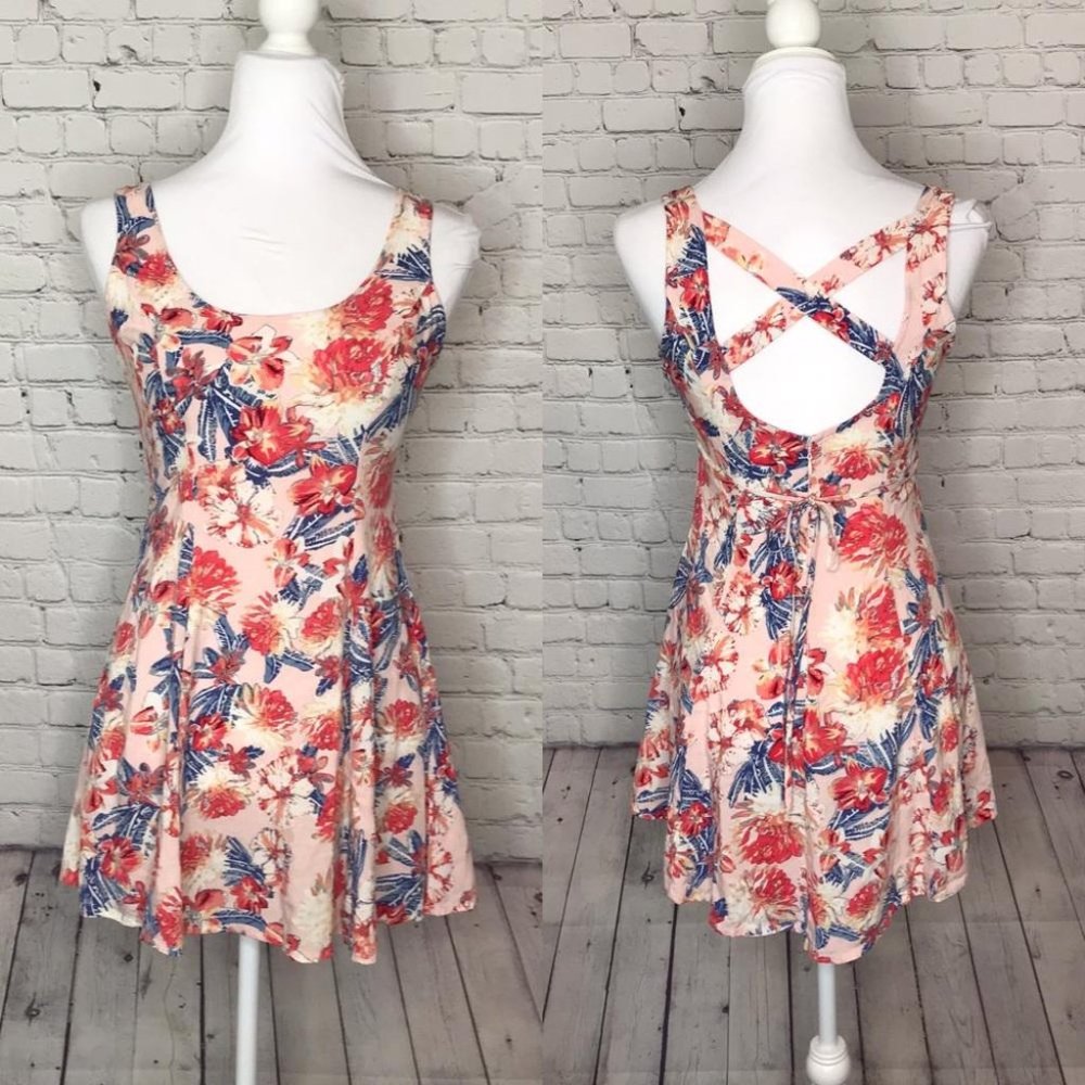 Forever 21 Floral Tropical Print Cut Out Dress